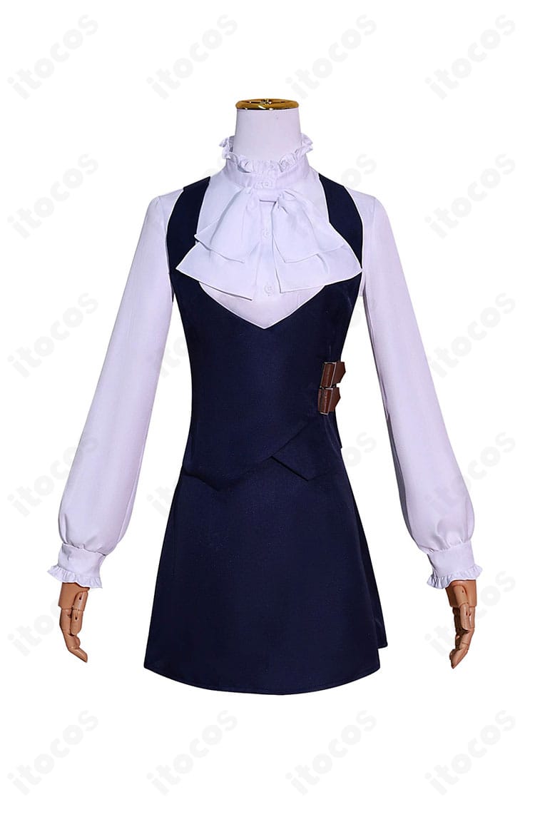 ヨル・フォージャー衣装のインナー正面ディテール。胸元の刺繍と生地の質感が確認できるアップ。