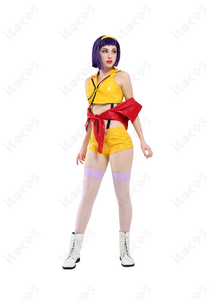 フェイ・ヴァレンタインのコスプレ一式を正面から。トップス・ショートパンツ・コート・カチューシャ・靴下の着用イメージで、カウボーイビバップの雰囲気を高再現。