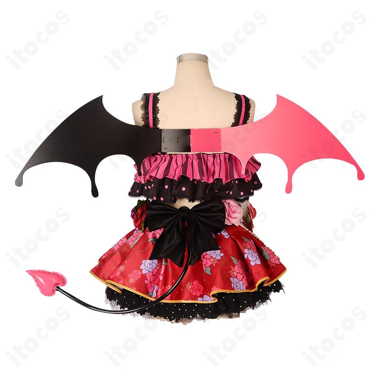 ラブライブ！スクフェス 星空凛 小悪魔編「凛のお願い！」覚醒後コスプレ衣装の背面。背面ファスナー位置とリボンのボリューム、レースの重なりが見える。