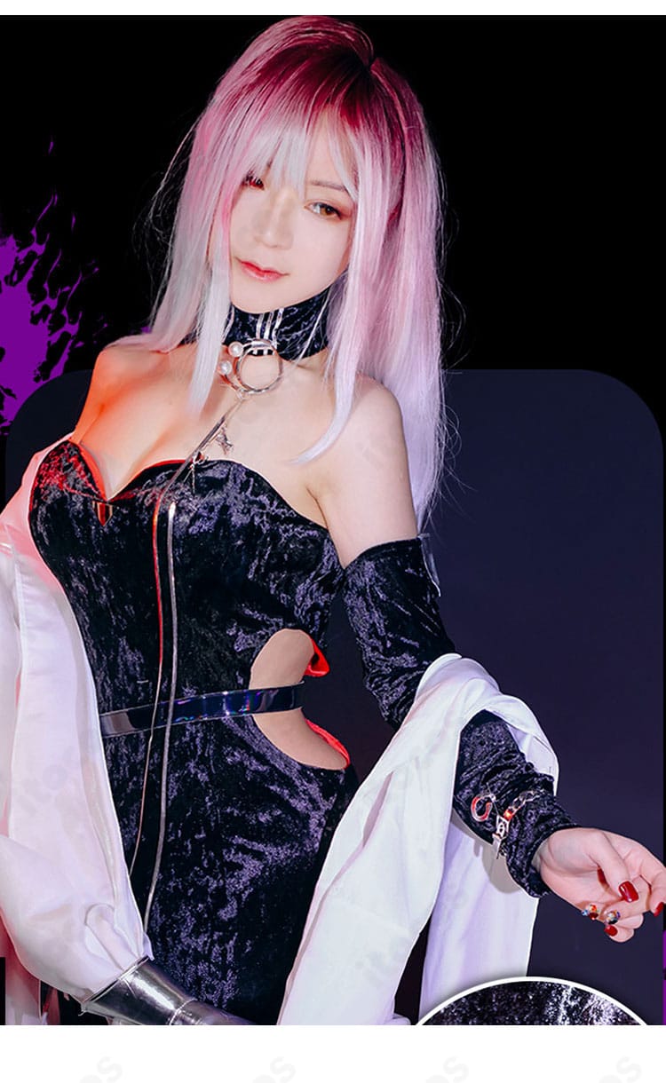 シャローム 昼の如き夜光 コスプレ衣装のV字衣領ディテール。縁取りと切替の仕上がりを強調。