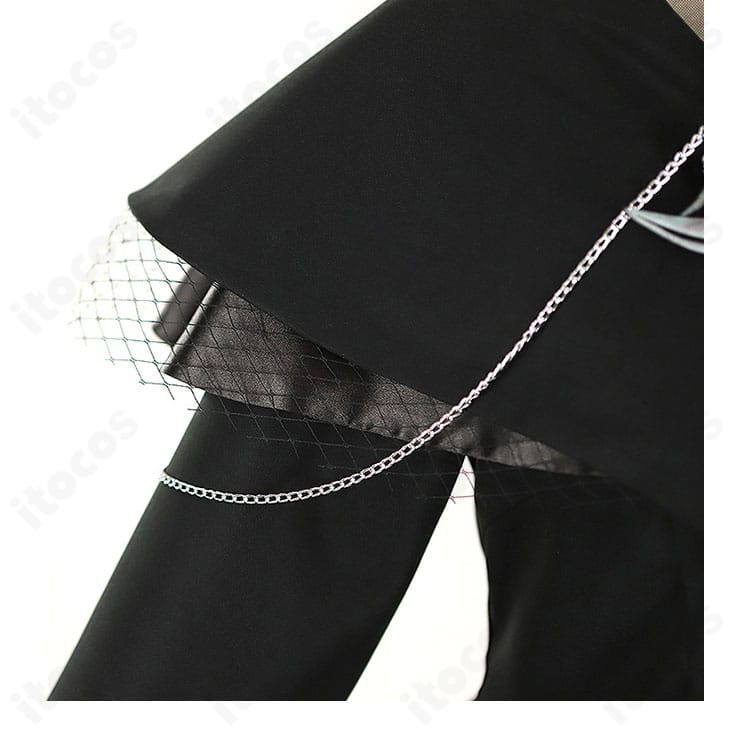 肩部分の装飾クローズアップ。立体的な意匠と縫製の丁寧さが分かる写真