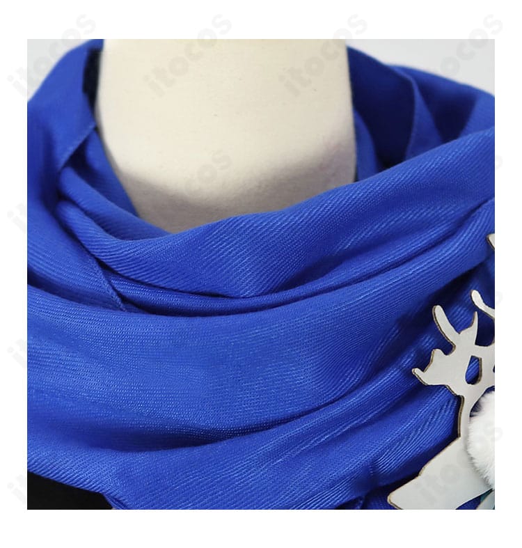 コーンブルメの象徴的マフラー装飾アップ。ボリューム感とエッジ処理、配色のコントラストを明瞭に示す。