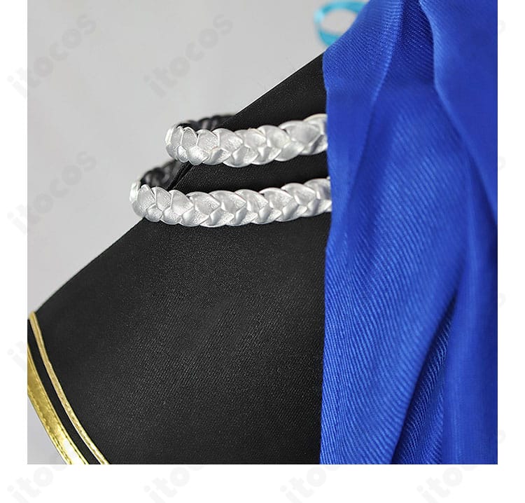 肩飾りディテール。取り付け基部と装飾パーツの質感、固定方法が分かるクローズアップ。