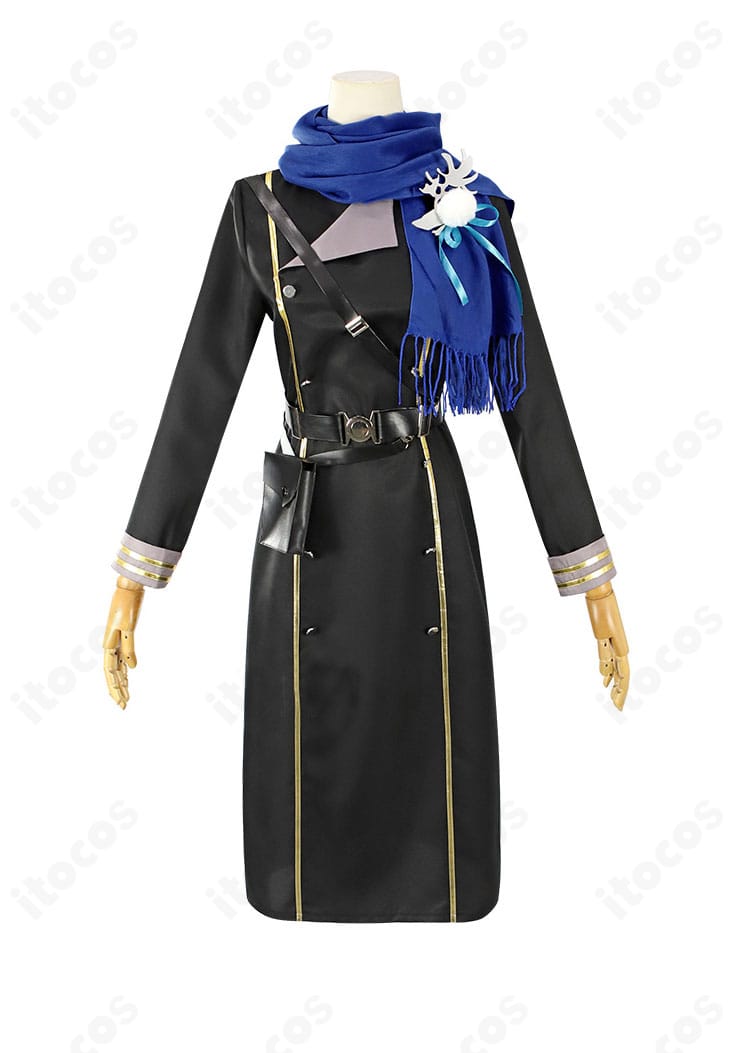 インナーのワンピース正面装飾アップ。胸元の意匠とボタン配列、ステッチの仕上がりが分かるディテール。