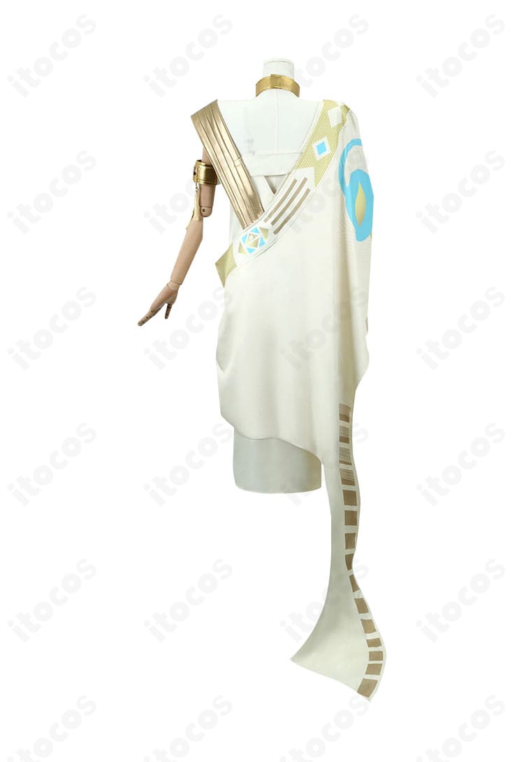 リバース：1999 37コスプレ衣装の背面全景。バックスタイルのラインと裾の広がりを忠実に再現。