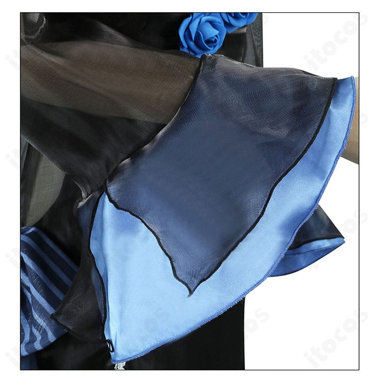 袖口デザインの近接画像。カフ周りの意匠と配色コントラストが特徴。