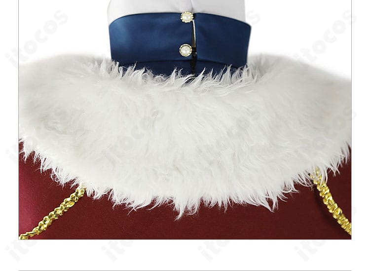 リバース：1999 エニセイ コスプレ衣装のマント背面。白いふわふわ装飾のボリューム感とドレープの表情