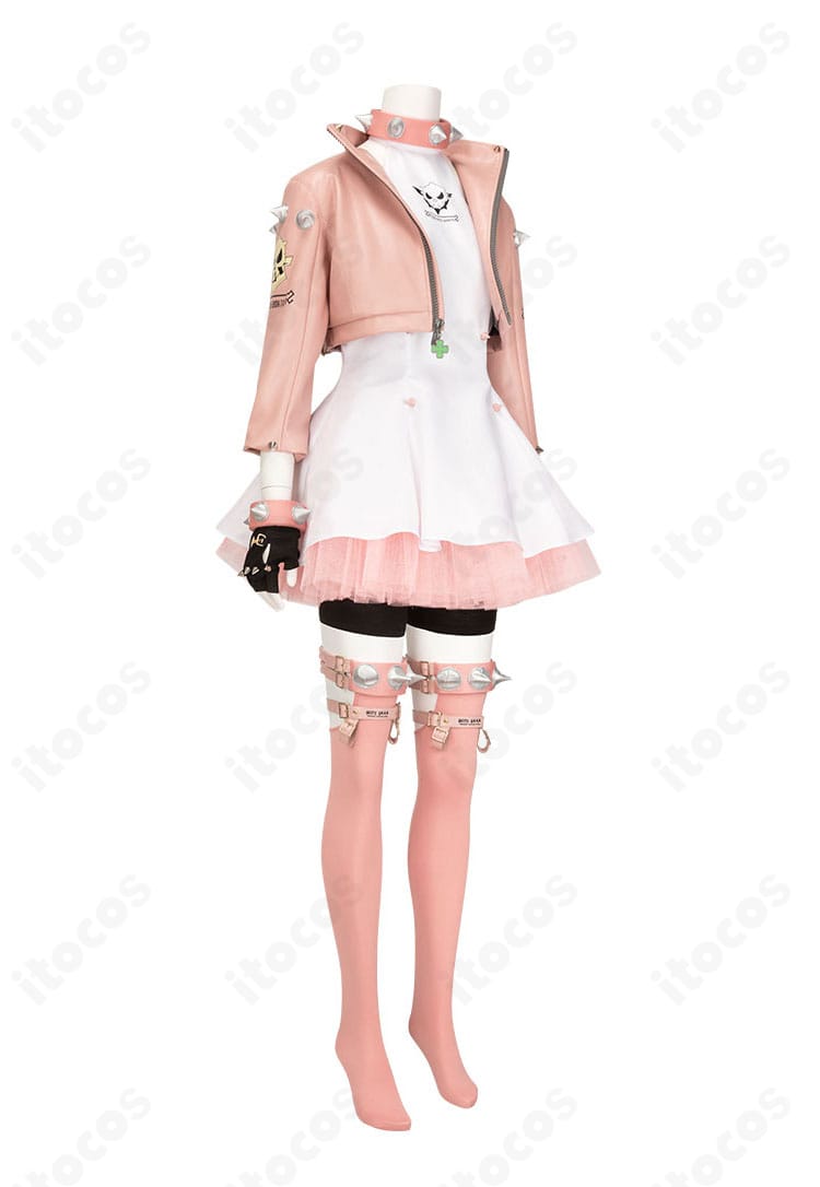 ギルティギア -STRIVE- エルフェルト＝ヴァレンタイン衣装の側面。コートとスカートのシルエットを確認できる角度