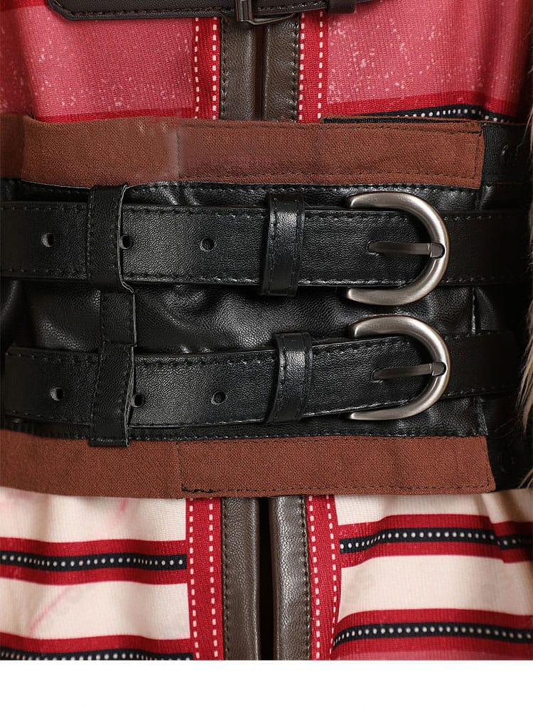 バギー衣装の腰封ディテール。装飾パーツの質感と固定感が分かる接写。