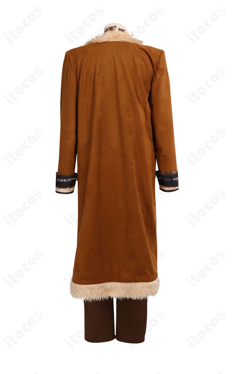 バギー衣装の背面。背面装飾とコートの裾の広がり、全体バランスを示すカット。