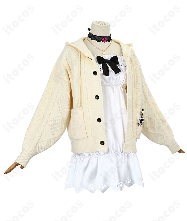 アイリス（IRyS）私服コスプレ衣装の側面。コートのラインと小物配置の再現を確認。