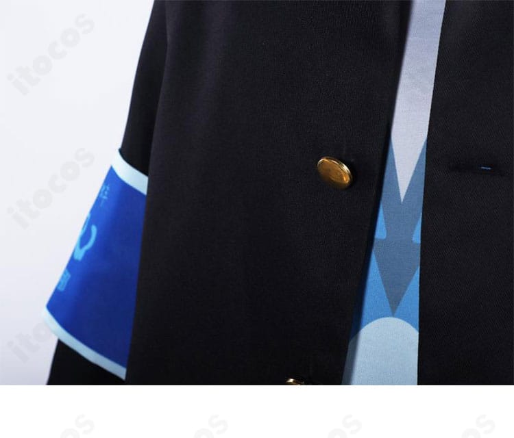 浅観音真宝の門襟とボタン配置のクローズアップ。精密なボタンワークで劇中の雰囲気を忠実再現。