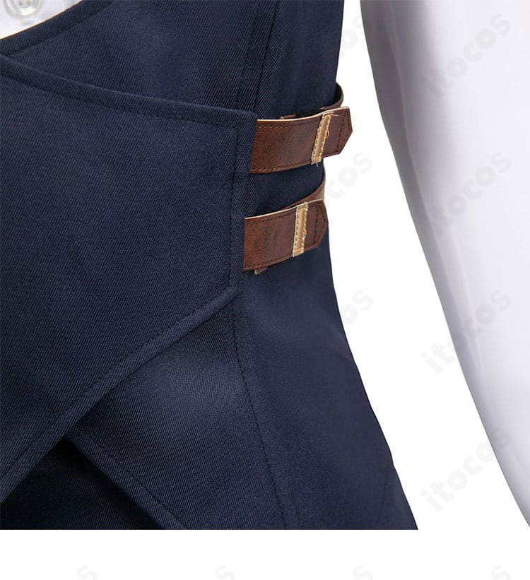 ウエスト周りの装飾とベルト意匠の近接写真。腰位置のアクセントがスタイルを引き締める仕様。