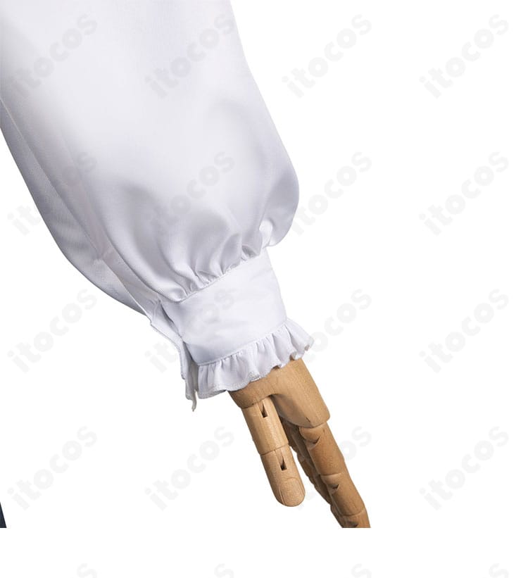 袖口ディテールの拡大。ヨル衣装の袖デザインとカフの形状が分かるカット。