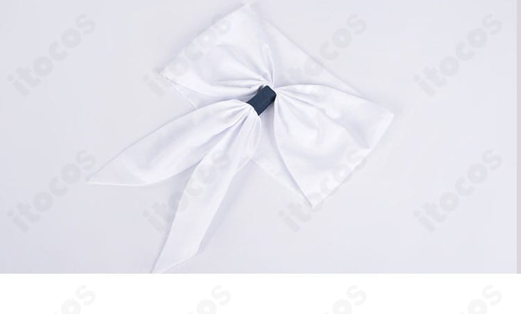 黒江真由 コスプレ衣装のスカーフ固定（ネクタイ袋）ディテール。形崩れを抑えるループ仕様の拡大