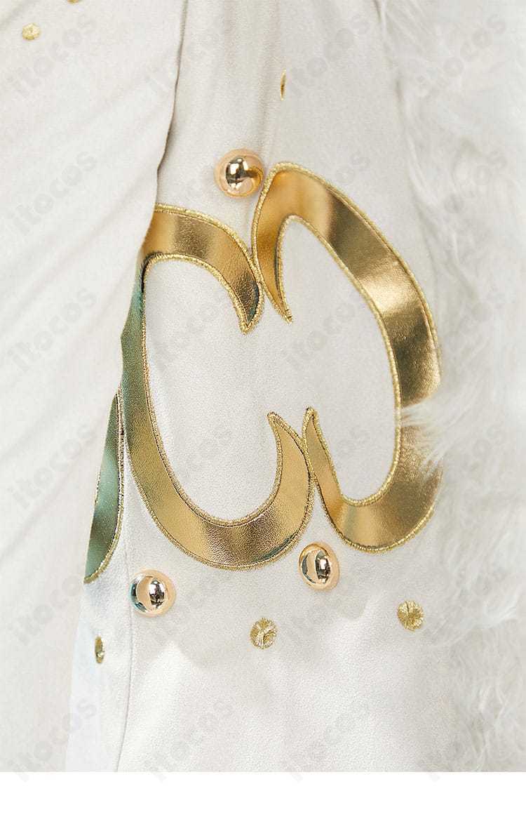 ワンピース・オン・アイス版ロビン衣装のコート襟元。襟の形状と縁取りの再現度を示すクローズアップ