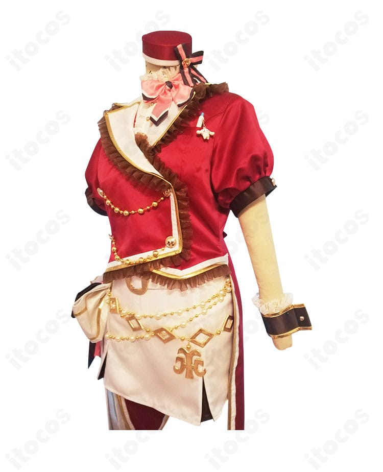 姫川友紀 コスプレ衣装 右側ディテール。背中側のラインと飾りチェーンの見え方、フィット感を示す角度