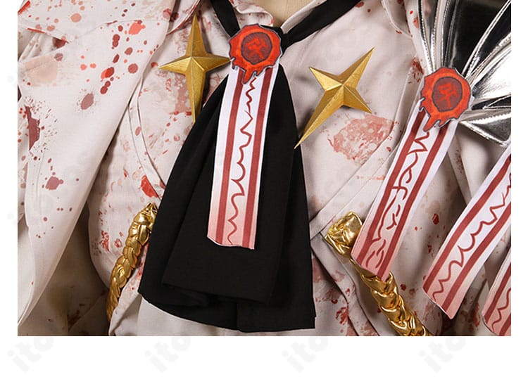 シンクレア衣装の胸元と襟。モチーフ配置と装飾のコントラストでキャラクター性を強調