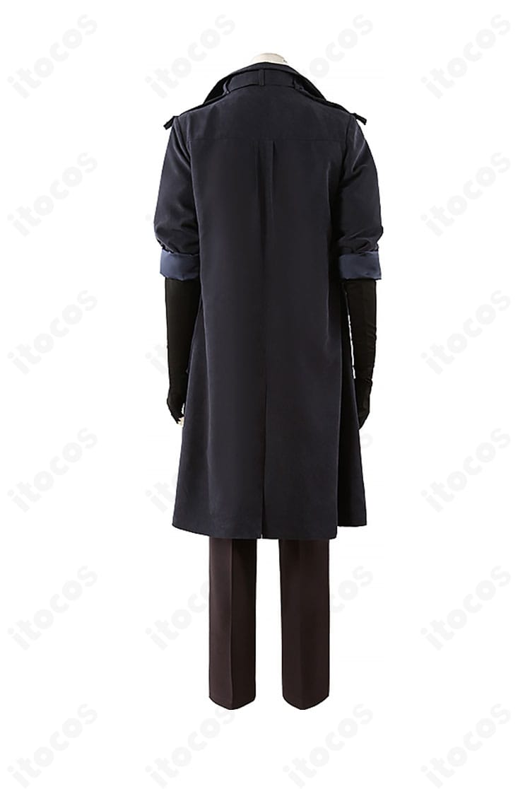 アスラン・ザラ コスプレ衣装の背面。背ベルト位置やセンターベントなど、背中の設計を確認できる画像。