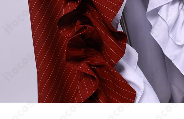 黒執事 シエル・ファントムハイヴ衣装のスカート装飾。裾の縁取りとドレープが華やかなゴシック感を演出。