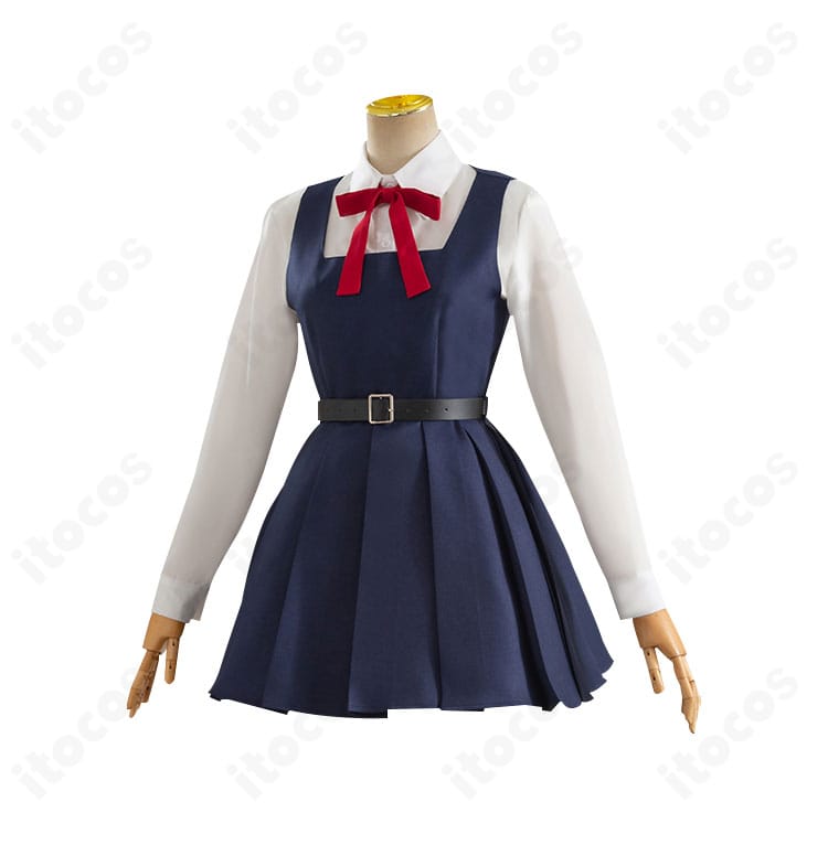 しぐれうい ロリうい コスプレ衣装の側面。フレアスカートの広がりとウエストベルトのラインを確認できる画像