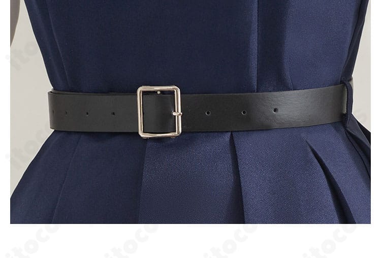 しぐれうい ロリうい コスプレ衣装のウエストベルト装飾。質感と留め位置の仕上がりを示すクローズアップ