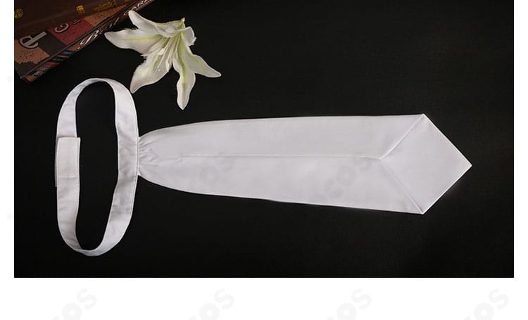 恋と深空 ホムラ コスプレ衣装 ネクタイ・スカーフ。首元のバランスと結びのディテール。