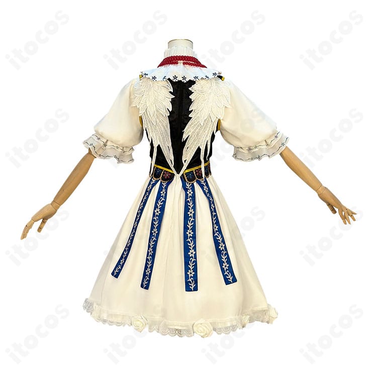 調香師 鳩のジュディス コスプレ衣装の背面。羽根モチーフとベールのレイヤー構成が見える画像