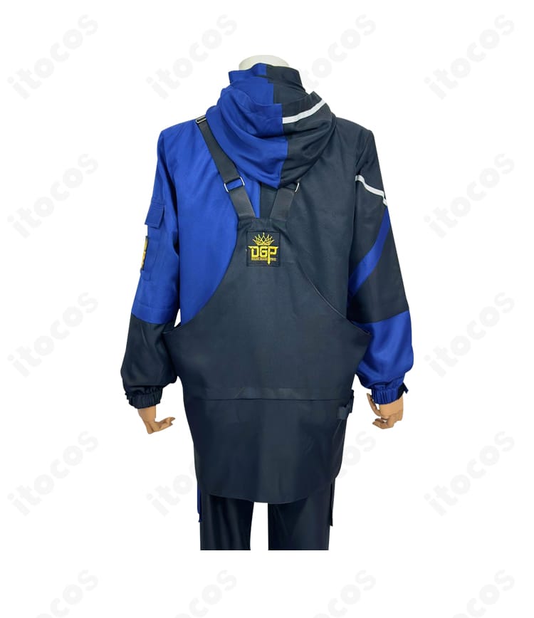 仮面ライダーギーツ 浮世英寿 コスプレ衣装の背面。ロングコートの後ろ姿と背中の切り替えデザインを確認