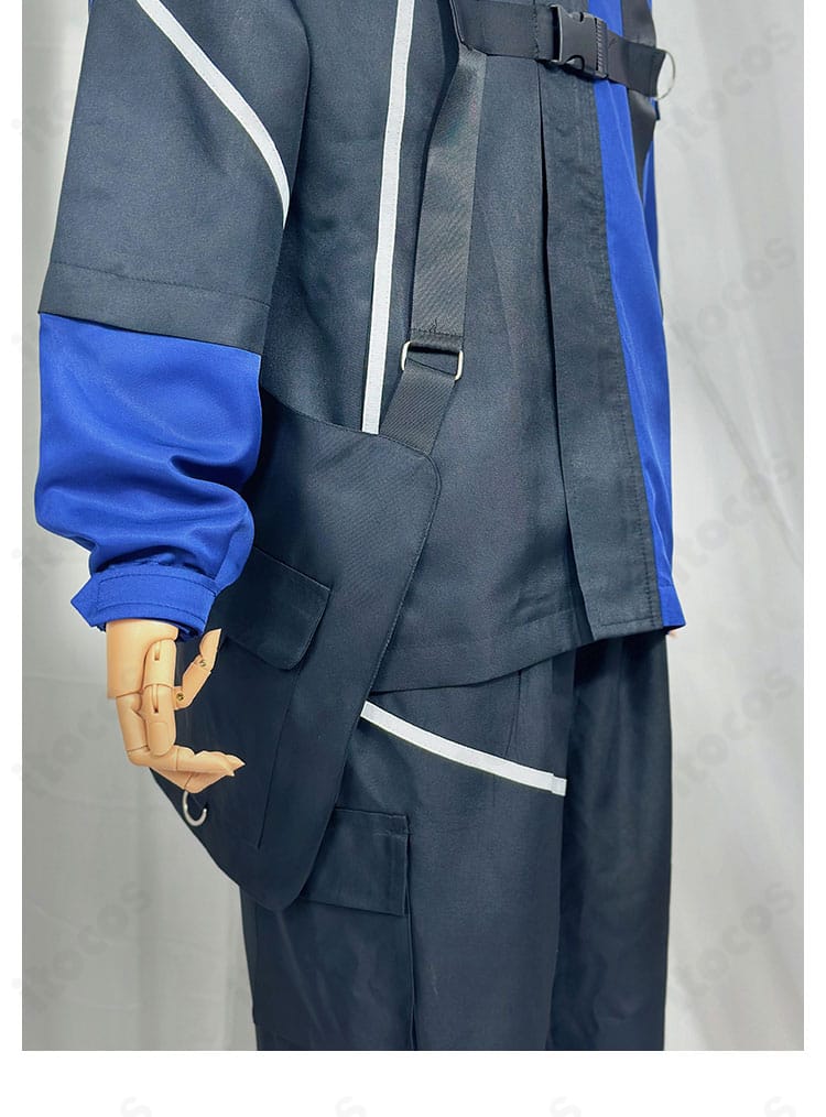 腰部右側の装飾詳細。ウエストラインと右サイドの意匠を強調した画像