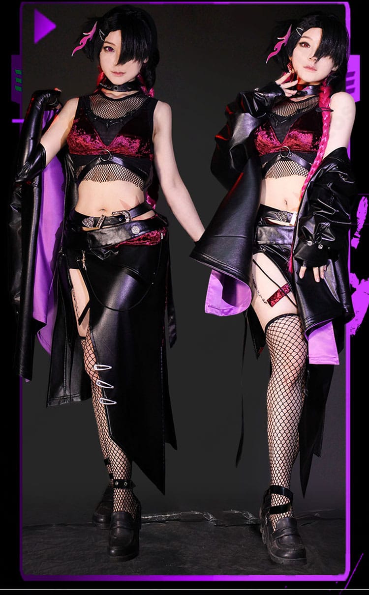 アザミ衣装のアクセサリー詳細。チョーカー、ネックレス、耳飾り、髪飾り、ベルトの質感と配置が確認できるクローズアップ