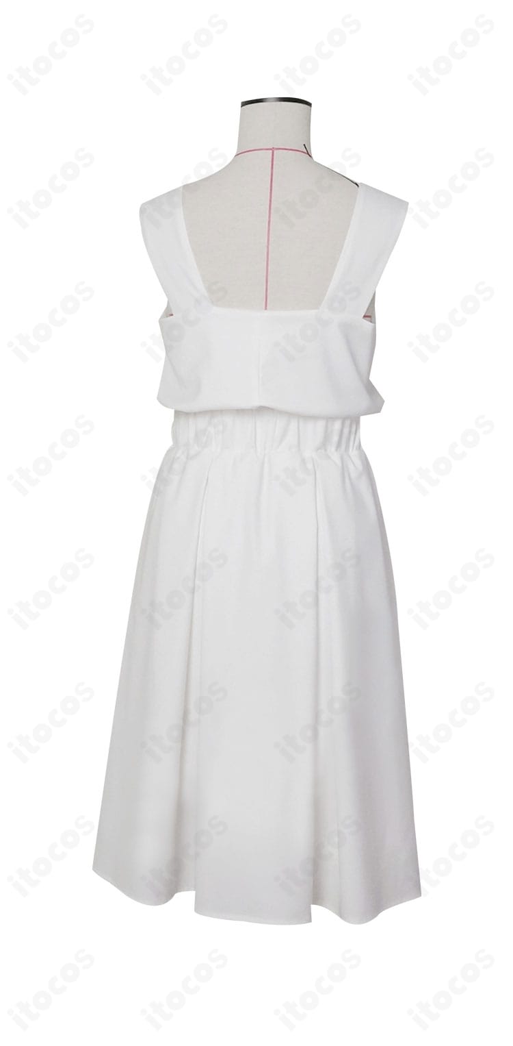 フリーレン ワンピース衣装 背面図。背中側のラインとバックスタイルのバランスが見える画像。