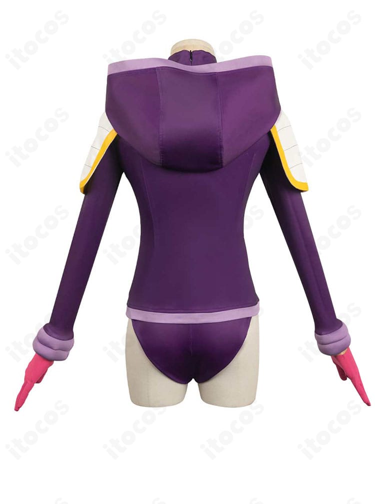 ONE PIECE ジュエリー・ボニー エッグヘッド編コスプレ衣装の背面。背中から裾にかけた造形とライン配置を強調。