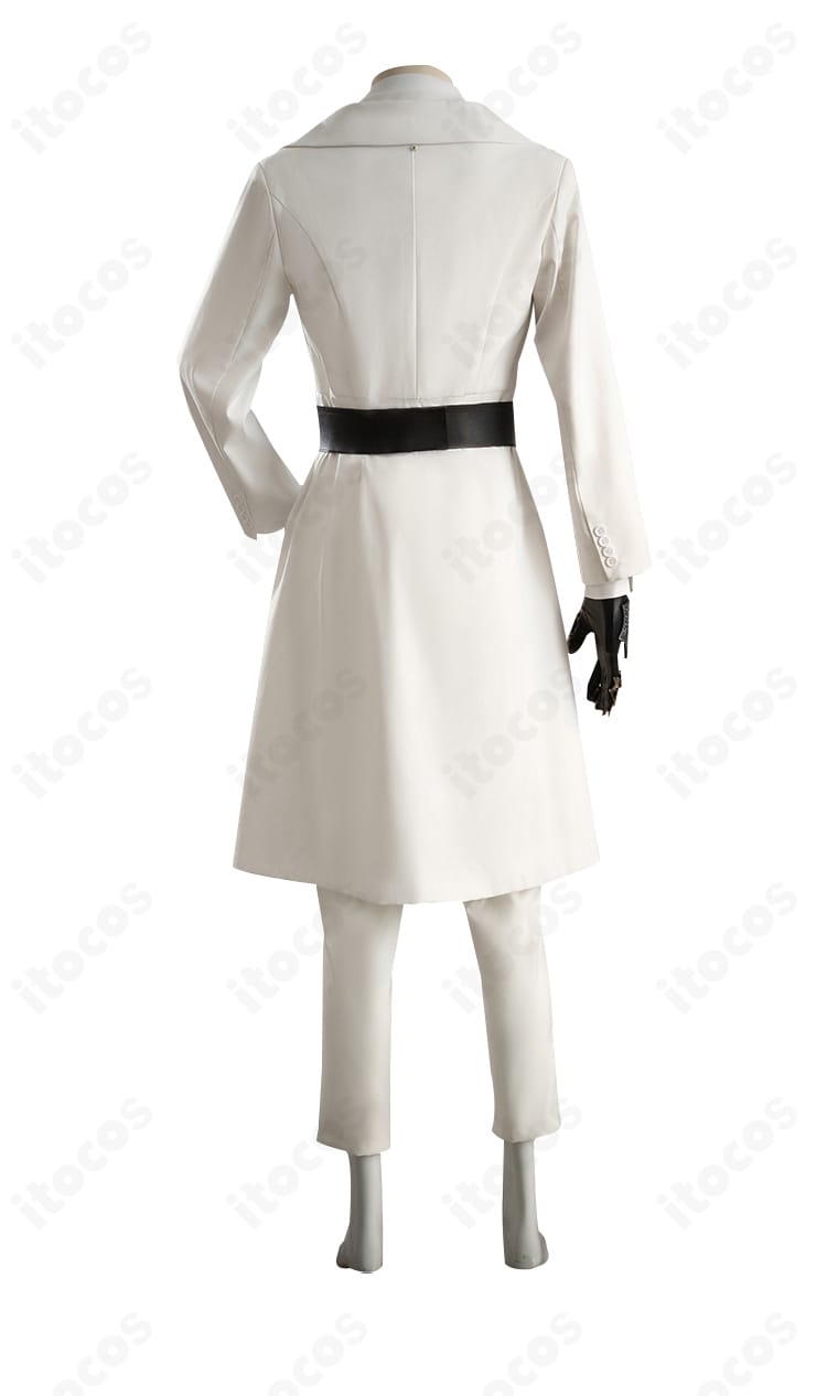 セイヤ衣装の背面。肩鎧の固定とマントのドレープが確認できる画像