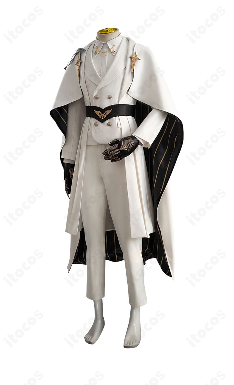 セイヤ コスプレ衣装の側面。肩鎧とマントの落ち感、ウエストラインを強調したビュー