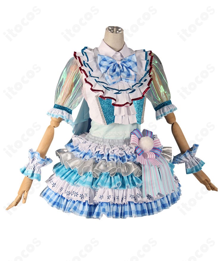 真中らぁら 1周年記念コスプレ衣装の側面図。横からのラインや装飾の厚み、フィット感が確認できる角度。