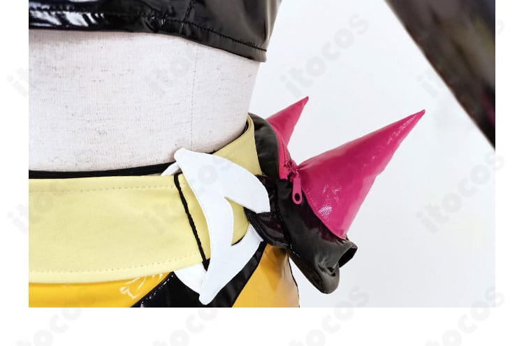 サンゴ コスプレ衣装 袖口部分の近接。細かなパーツ配置と縁取りの仕上げ。