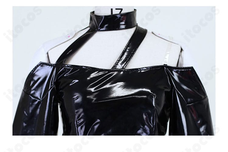 サンゴ コスプレ衣装 上衣のクローズアップ。刺繍やパーツ装飾の質感を強調。