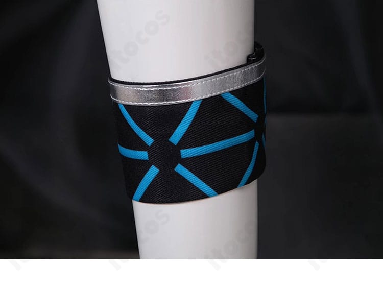 キララ衣装の腕部アクセサリー。小物ディテールで完成度を高める構成