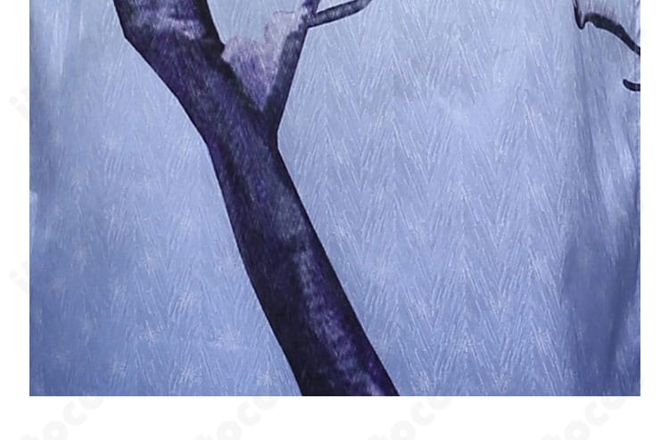 スカート部の拡大ディテール。生地の厚みと刺繍の立体感が確認できる。