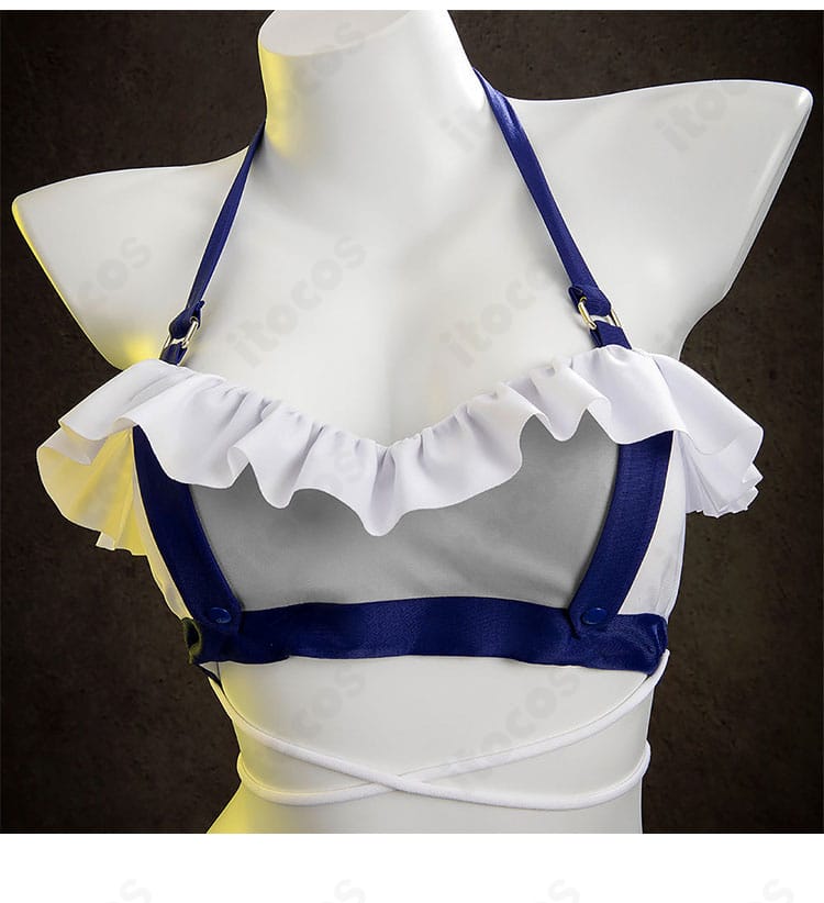 ティファ・ロックハート シャインフリッパー水着 トップ前面の細部。ネックラインと縫製の仕上げが見える