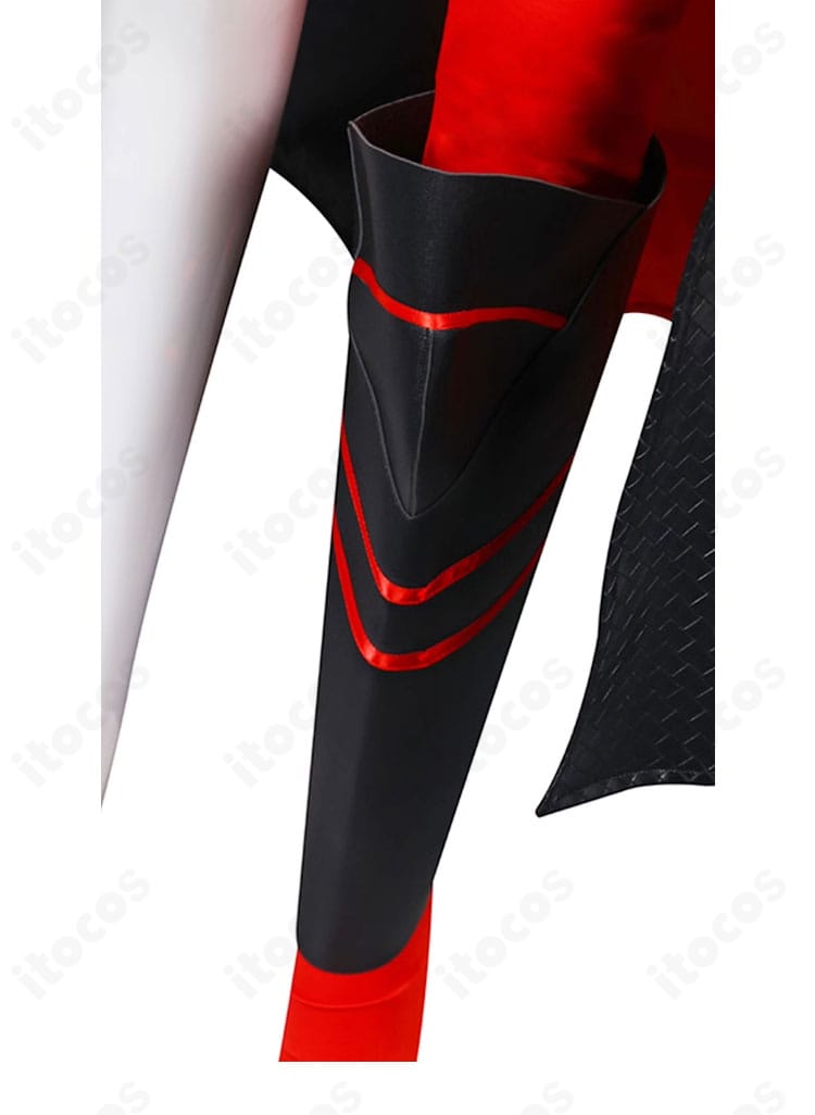 メイプル衣装の脚・足鎧ディテール。装甲パーツの形状とエッジの表情を確認できる画像。