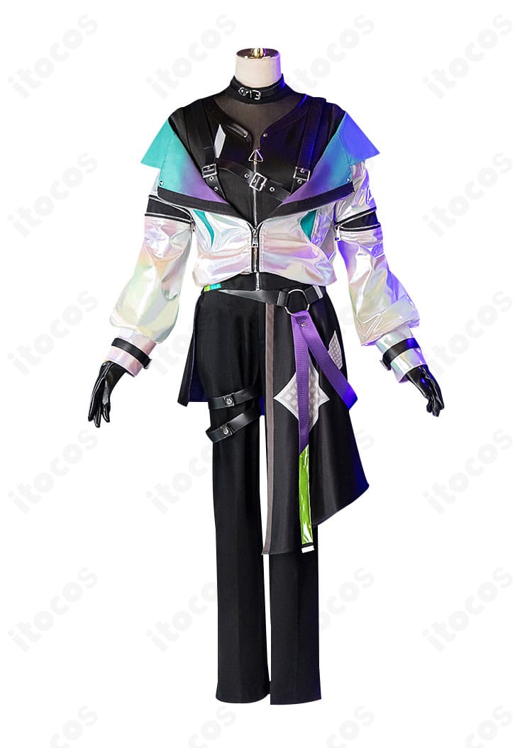 神代類 コスプレ衣装の正面全体。黒基調に非対称ベルトと装飾が映えるサイバーパンクスタイル。