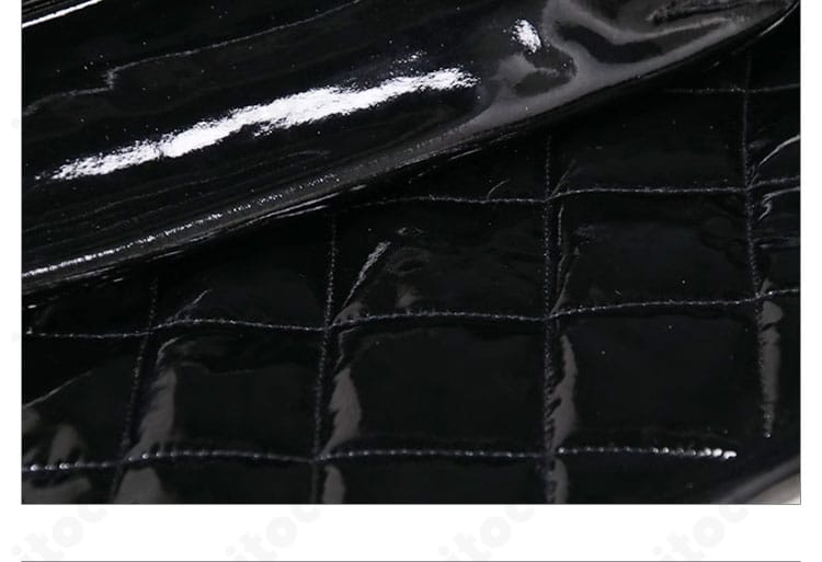 シャックル カトリーナ衣装のパンツ装飾。サイドの意匠とベルトの合わせ