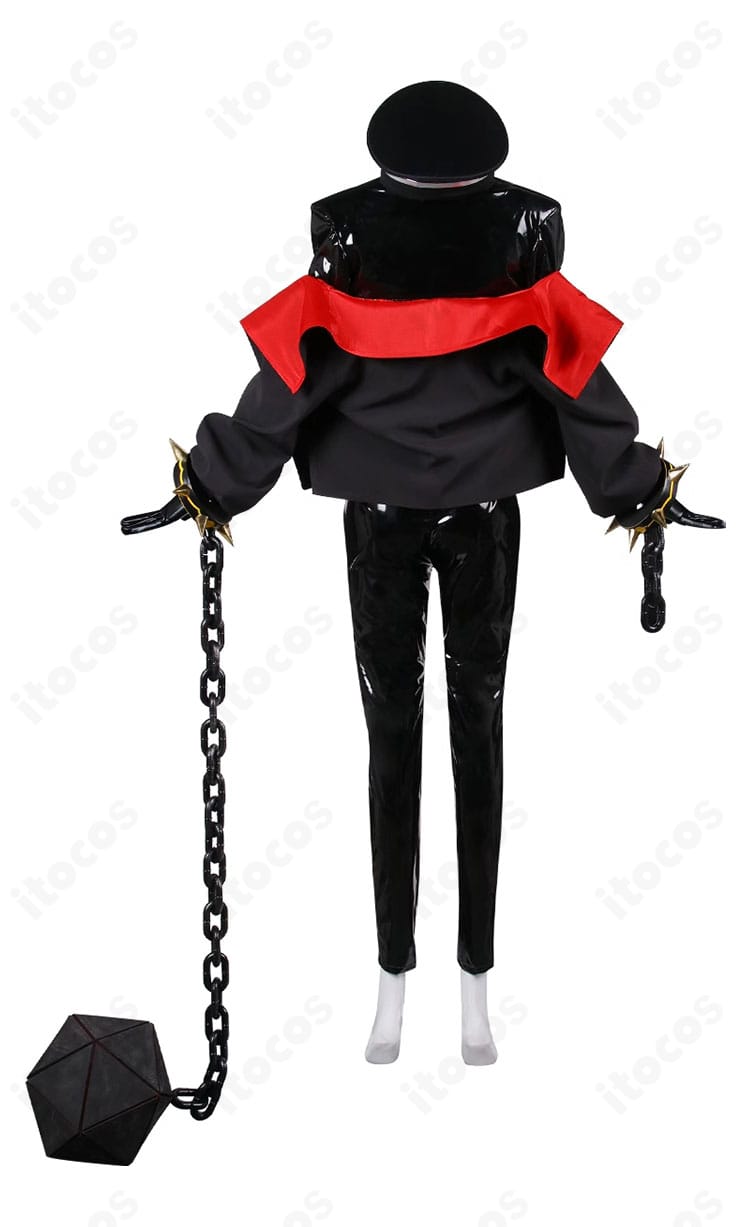 シャックル カトリーナ コスプレ衣装の背面。コートの後ろ身頃とベルト位置、背面装飾の配置