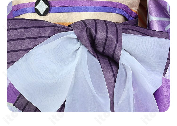 腰封の蝶モチーフ装飾。華やかな立体ディテールの質感アップ。