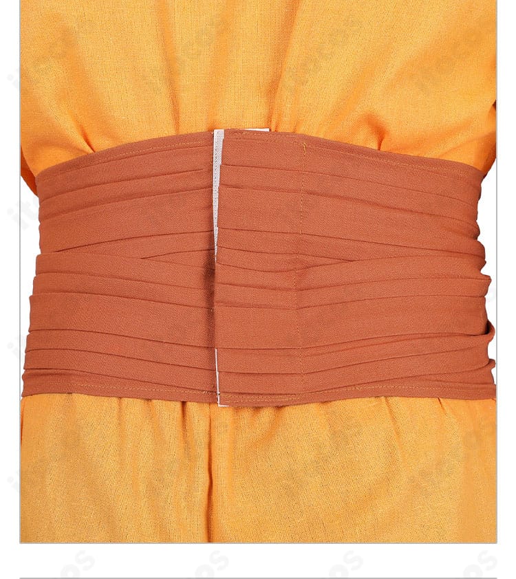 腰封背面ディテール。留め位置と背面のライン取りを明確に示した画像。