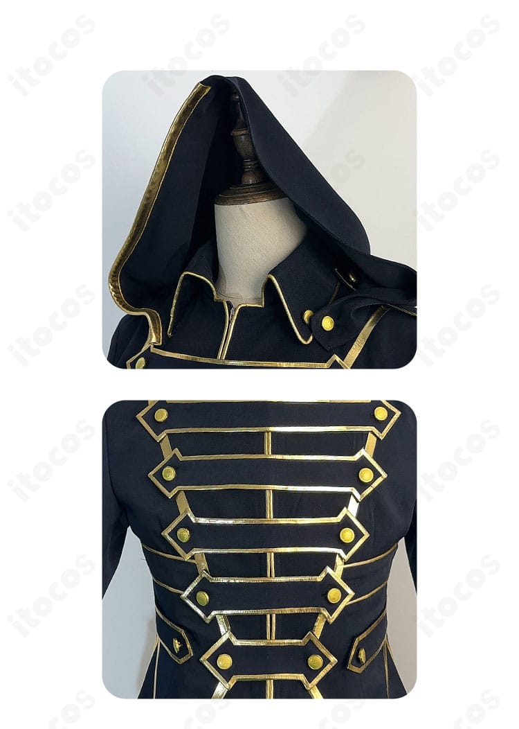 襟元と帽子の装飾ディテール。悪魔モチーフのアクセントでテーマ性を明確にした近接画像