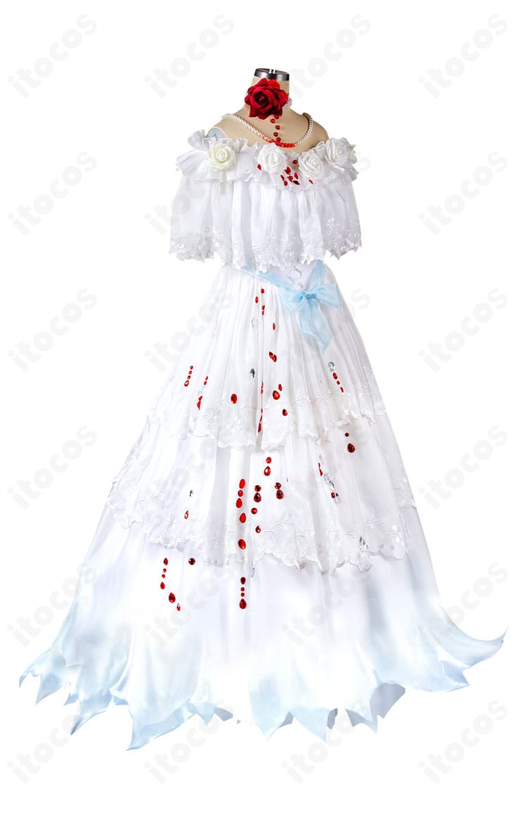 衣装の側面ディテール。ウエストラインと装飾配置で立体感を表現