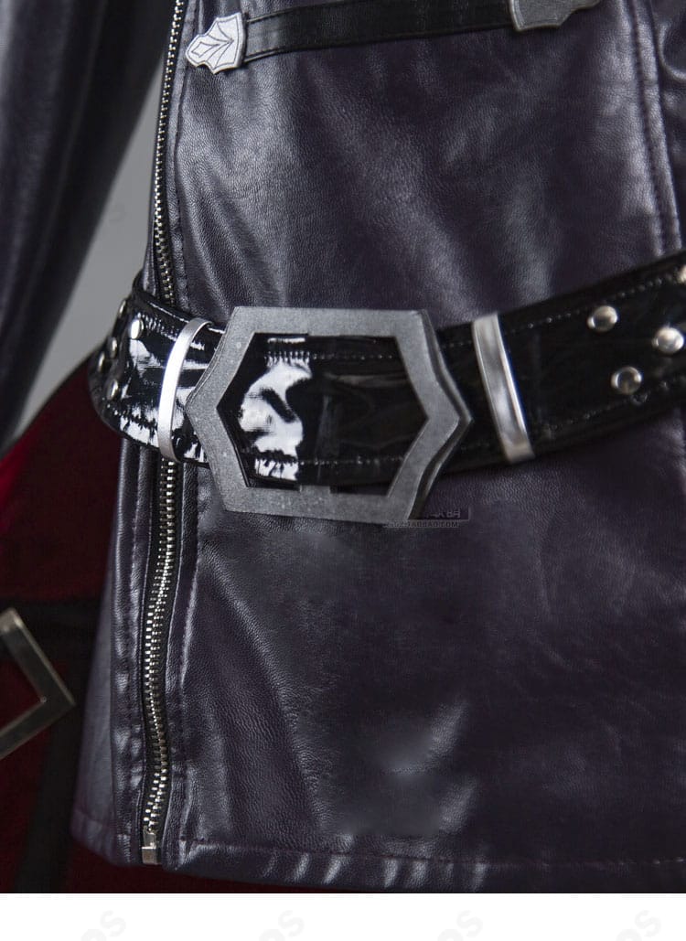 メイデン衣装のオーバースカート裾装飾とラインの意匠